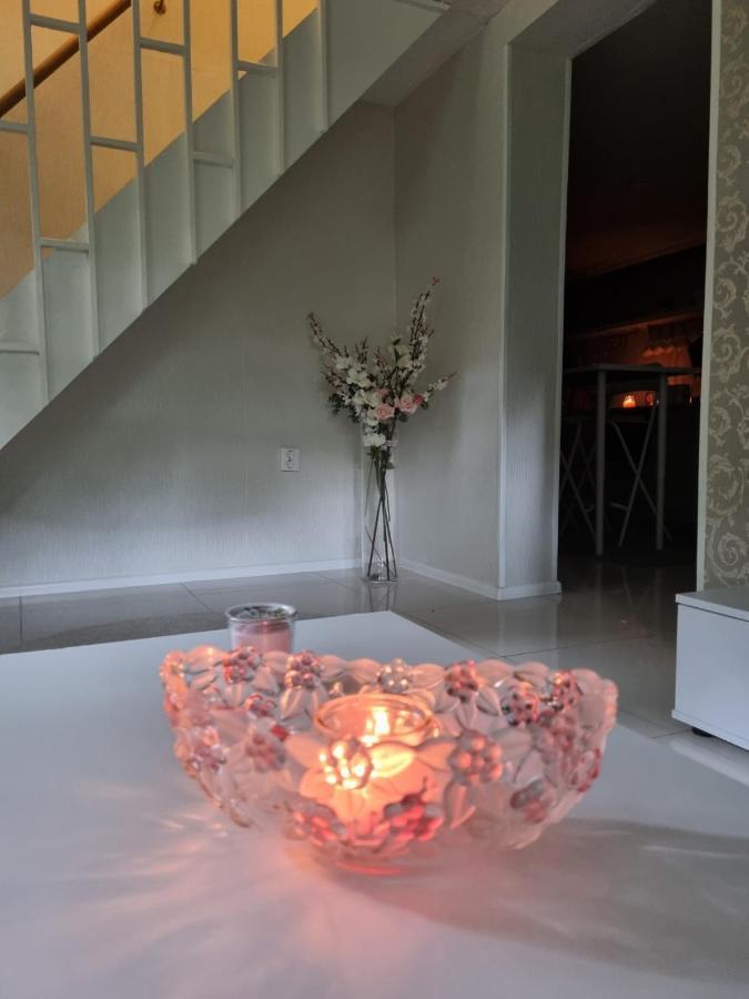 Appartement Moonlight - Trevlig Kallarlagenhet à Broby Extérieur photo