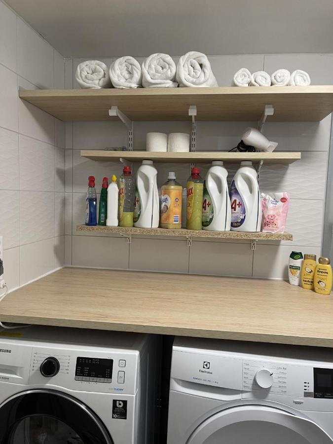 Appartement Moonlight - Trevlig Kallarlagenhet à Broby Extérieur photo